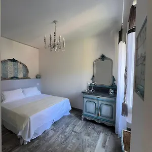 Casa Batty , Sori Italia